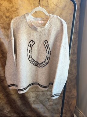 Good Luck Horseshoe Crewneck Sweater - Cream
